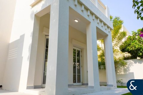 Villa en The Lakes, Dubai, 3 dormitorios, 258 m², № 98581 - foto 9