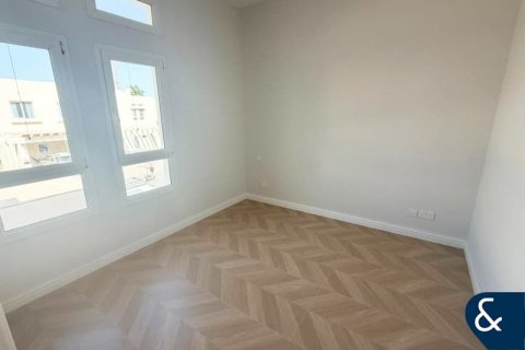 Villa en The Lakes, Dubai, 3 dormitorios, 258 m², № 98581 - foto 13