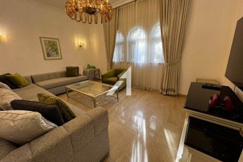 Villa en The Villa, Dubai, 5 dormitorios, 1116.6 m², № 69338 - foto 8