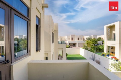 Снять в аренду виллу в Риме, Дубай: 3 спальни, 261.8м², № 89516 - фото 9