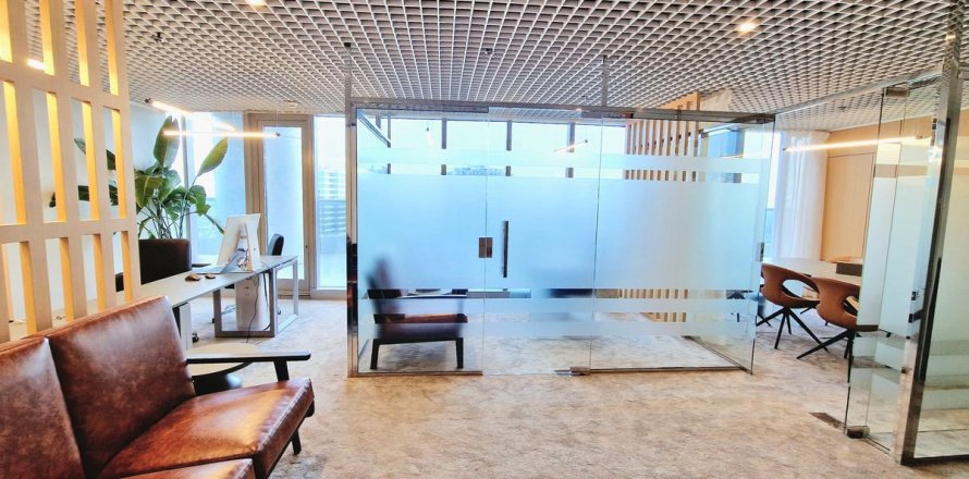 Офис в Дубае, 65.2м², № 89517