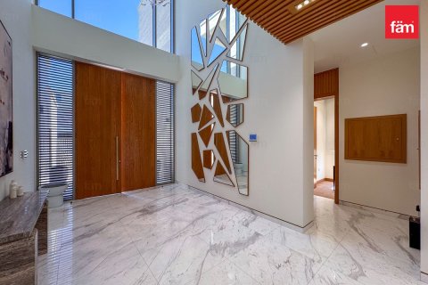 Villa in Dubai 5 bedrooms, 672 sq.m. № 89524 - photo 17