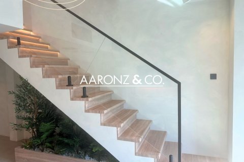 Apartamento en Jumeirah Lake Towers, Dubai, 2 dormitorios, 165 m², № 78219 - foto 5