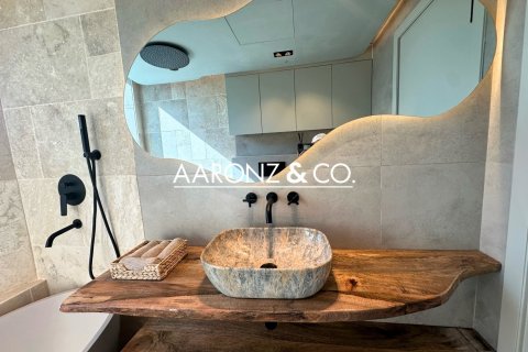 Apartamento en Jumeirah Lake Towers, Dubai, 2 dormitorios, 165 m², № 78219 - foto 21