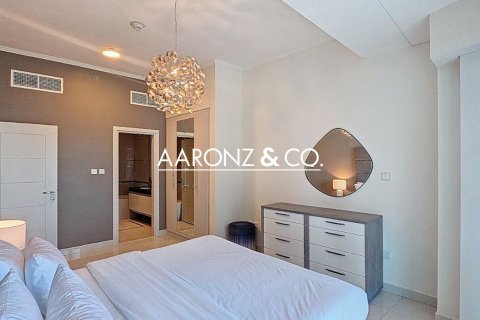 Apartamento en Damac Heights, Dubai Marina, Dubai, 1 dormitorio, 79 m², № 78218 - foto 7