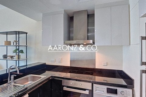 Apartamento en Damac Heights, Dubai Marina, Dubai, 1 dormitorio, 79 m², № 78218 - foto 10