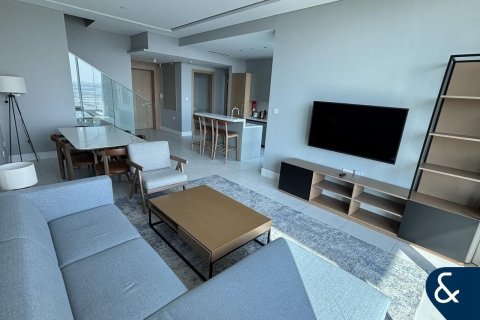 Снять в аренду квартиру в SLS Dubai Hotel & Residences, Бизнес-Бэй, Дубай: 2 спальни, 173м², № 76389 - фото 2