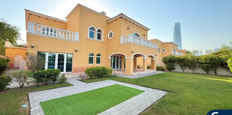 Villa en Legacy Nova Villas, Jumeirah Park, Dubai, 5 dormitorios, 690 m², № 76400