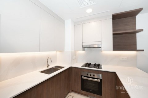 Снять в аренду виллу в Tilal Al Ghaf, Дубай: 3 спальни, 140м², № 93025 - фото 3