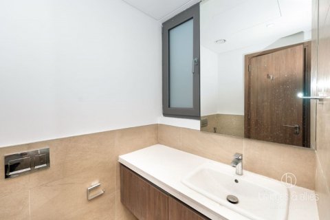 Снять в аренду виллу в Tilal Al Ghaf, Дубай: 3 спальни, 140м², № 93025 - фото 15