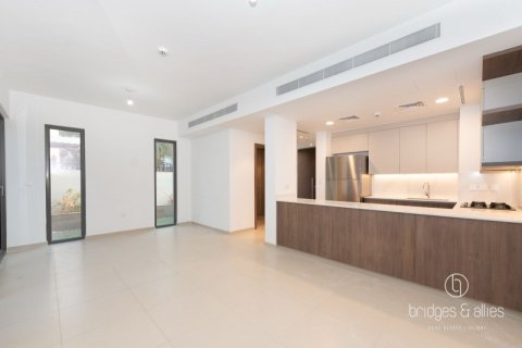 Вилла в Tilal Al Ghaf, Дубай, 3 спальни, 140м², № 93025