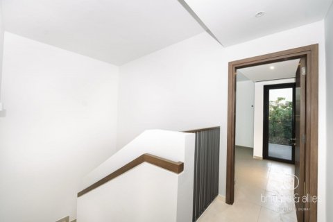 Снять в аренду виллу в Tilal Al Ghaf, Дубай: 3 спальни, 140м², № 93025 - фото 5