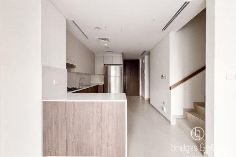 Снять в аренду виллу в Tilal Al Ghaf, Дубай: 3 спальни, 140м², № 93025 - фото 4