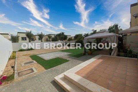 Villa in Jumeirah Park, Dubai 3 bedrooms, 680 sq.m. № 718 - photo 5
