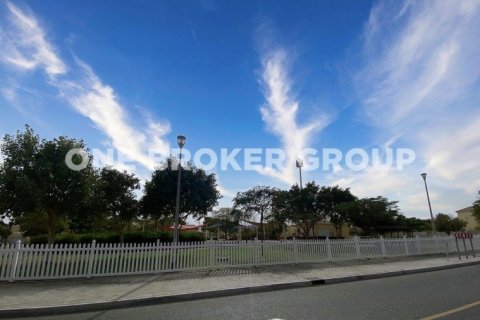 Villa in Jumeirah Park, Dubai 3 bedrooms, 680 sq.m. № 718 - photo 2