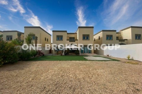 Villa in Jumeirah Park, Dubai 3 bedrooms, 680 sq.m. № 718 - photo 4