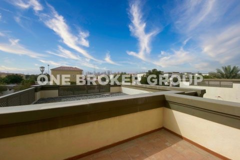 Villa in Jumeirah Park, Dubai 3 bedrooms, 680 sq.m. № 718 - photo 6