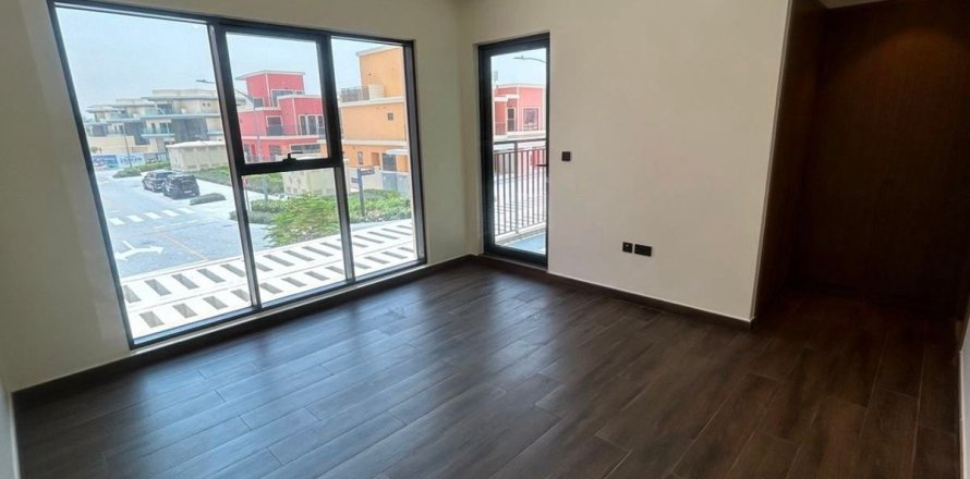 Villa en Dubai, 4 dormitorios, 144 m², № 141316