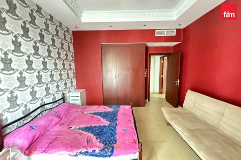 Снять в аренду квартиру в Дубае: 2 спальни, 120.8м², № 8253 - фото 17