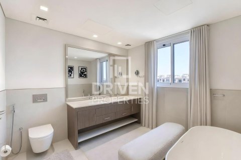 Villa in Jumeirah, Dubai 4 bedrooms, 263.19 sq.m. № 128405 - photo 20