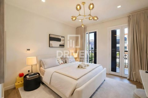 Villa in Jumeirah, Dubai 4 bedrooms, 263.19 sq.m. № 128405 - photo 7
