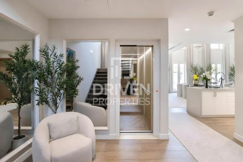 Villa in Jumeirah, Dubai 4 bedrooms, 263.19 sq.m. № 128405 - photo 6