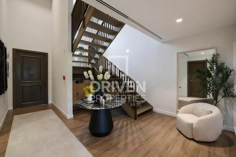 Villa in Jumeirah, Dubai 4 bedrooms, 263.19 sq.m. № 128405 - photo 5