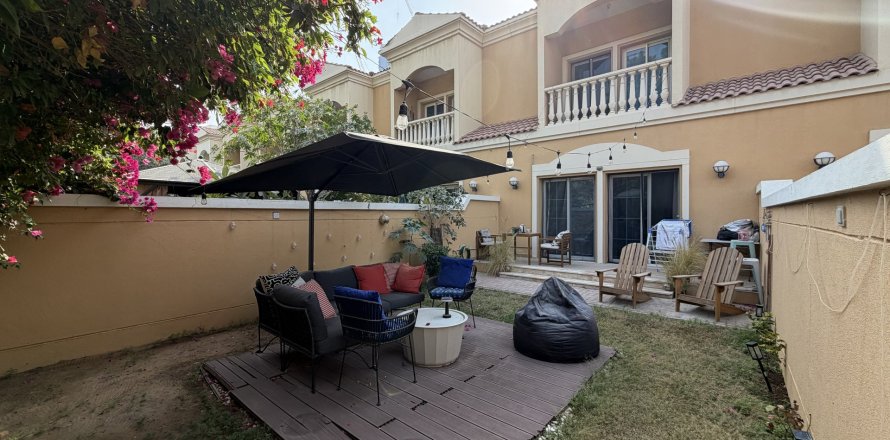 Villa à Jumeirah Village Triangle, Dubai, 1 chambre, 180 m², № 137743