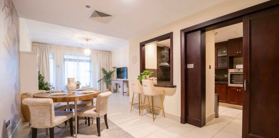 Appartement à Old Town, Dubai, 2 chambres, 123.7 m², № 137731