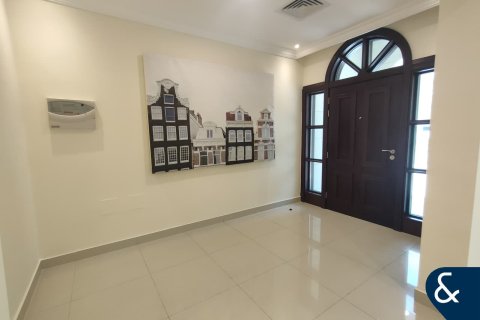 Купить виллу в Джумейра Вилладж Серкл, Дубай: 4 спальни, 395м², № 75691 - фото 4