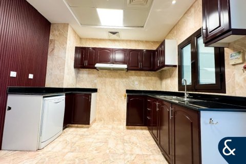 Купить виллу в Джумейра Вилладж Серкл, Дубай: 4 спальни, 395м², № 75691 - фото 6