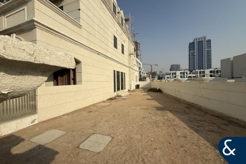 Купить виллу в Джумейра Вилладж Серкл, Дубай: 4 спальни, 395м², № 75691 - фото 15