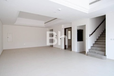 Снять в аренду таунхаус в Dubai Sports City, Дубай: 4 спальни, 247м², № 57712 - фото 9