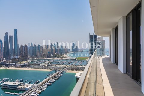 Apartment in Dubai Harbour, Dubai 4 bedrooms, 235.04459000 sq.m. № 63973 - photo 1