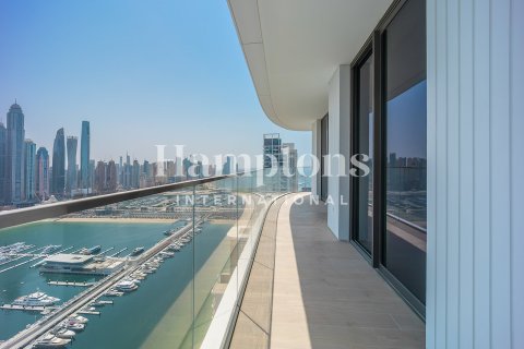 Apartment in Dubai Harbour, Dubai 4 bedrooms, 235.04459000 sq.m. № 63973 - photo 17