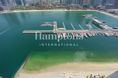 Apartment in Dubai Harbour, Dubai 4 bedrooms, 235.04459000 sq.m. № 63973 - photo 25
