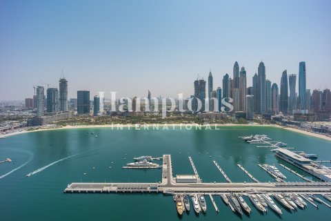 Apartment in Dubai Harbour, Dubai 4 bedrooms, 235.04459000 sq.m. № 63973 - photo 18