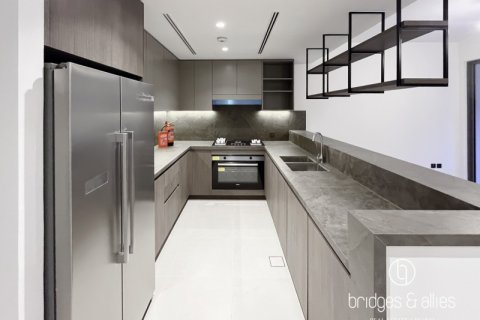 Снять в аренду виллу в Tilal Al Ghaf, Дубай: 3 спальни, 144м², № 90129 - фото 7