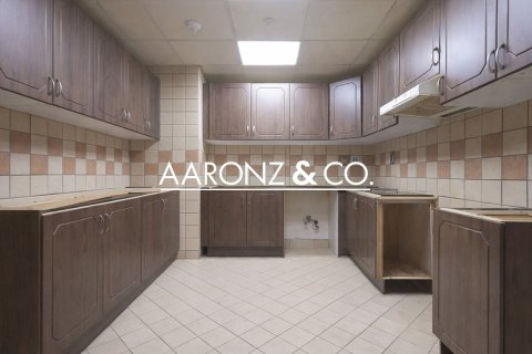 Купить квартиру в Джумейра Лейк Тауэрс, Дубай: 2 спальни, 109м², № 90126 - фото 8