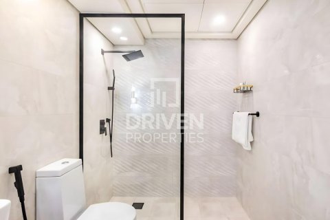 Apartment in Burj Views, Downtown Dubai (Downtown Burj Dubai), Dubai 1 bedroom, 72.74 sq.m. № 134175 - photo 2