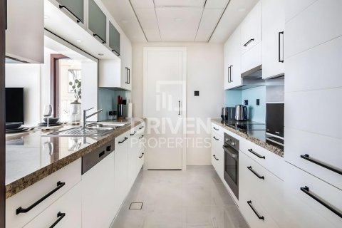 Apartment in Burj Views, Downtown Dubai (Downtown Burj Dubai), Dubai 1 bedroom, 72.74 sq.m. № 134175 - photo 7