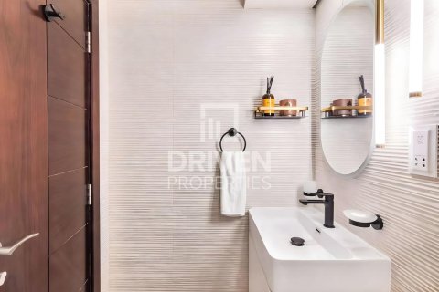 Apartment in Burj Views, Downtown Dubai (Downtown Burj Dubai), Dubai 1 bedroom, 72.74 sq.m. № 134175 - photo 3