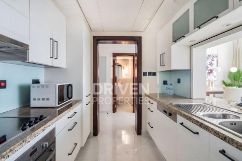 Apartment in Burj Views, Downtown Dubai (Downtown Burj Dubai), Dubai 1 bedroom, 72.74 sq.m. № 134175 - photo 6
