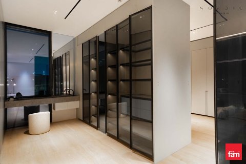 Villa in Al Wasl, Dubai 6 bedrooms, 994.3 sq.m. № 69569 - photo 20