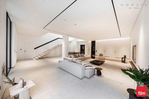 Villa in Al Wasl, Dubai 6 bedrooms, 994.3 sq.m. № 69569 - photo 14