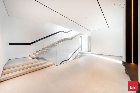 Villa in Al Wasl, Dubai 6 bedrooms, 994.3 sq.m. № 69569 - photo 10