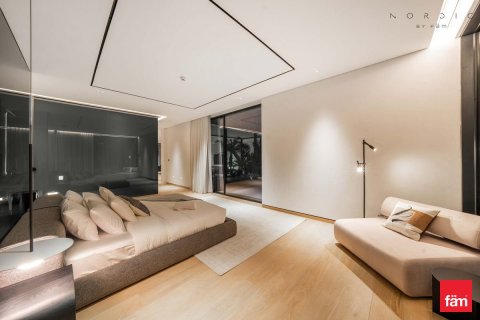 Villa in Al Wasl, Dubai 6 bedrooms, 994.3 sq.m. № 69569 - photo 16