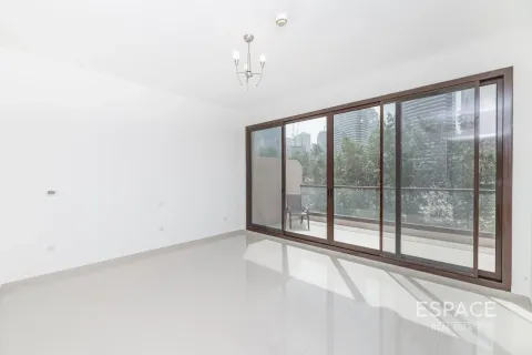 Adosado en Jumeirah Islands, Dubai, 4 dormitorios, 337 m², № 62192 - foto 9