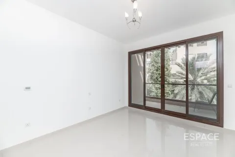 Adosado en Jumeirah Islands, Dubai, 4 dormitorios, 337 m², № 62192 - foto 10