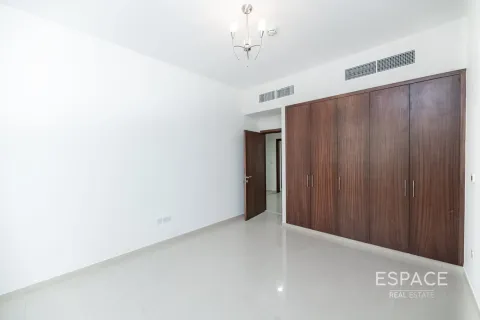 Adosado en Jumeirah Islands, Dubai, 4 dormitorios, 337 m², № 62192 - foto 7
